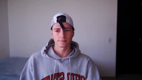 jamesss____ online show from December 31, 1:19 pm