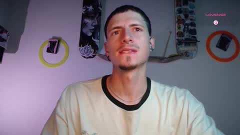 jamesss____ online show from November 3, 4:38 am