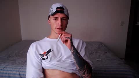 jamesss____ online show from December 12, 3:05 pm