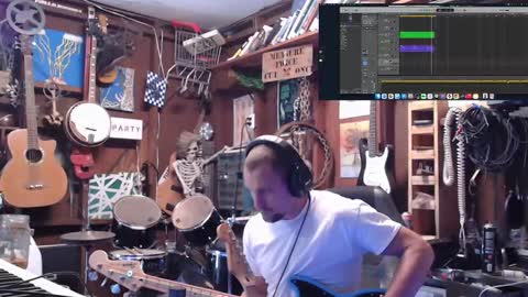 Snapshot of jameswebbscope chatting on October 12, 7:08 pm Jameswebbscope online show from October 12, 7:08 pm