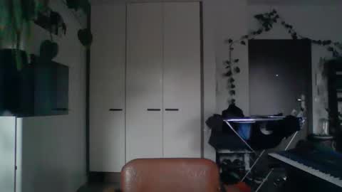 jankujan online show from September 14, 3:36 pm