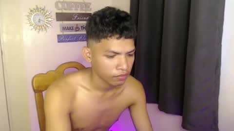 janlloyd04 online show from October 14, 8:21 am