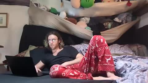 Jareth online show from December 25, 11:10 pm