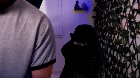 JKing  online show from February 13, 2:11 pm