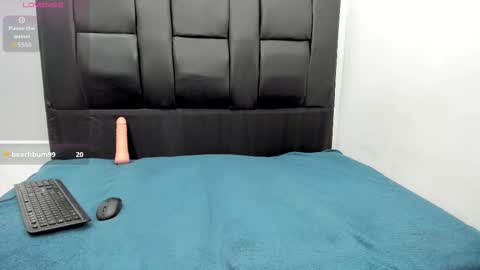 javierdiisousa online show from October 24, 6:20 pm