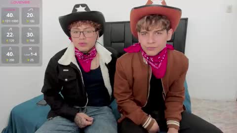 javieryalejandro online show from October 31, 9:40 pm