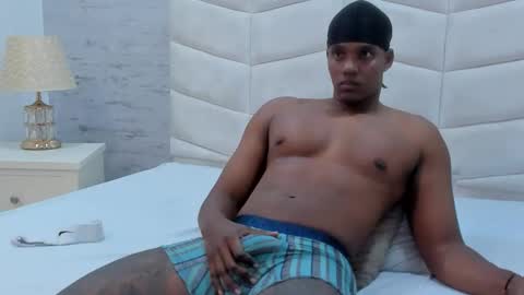 jax black online show from December 17, 7:20 pm