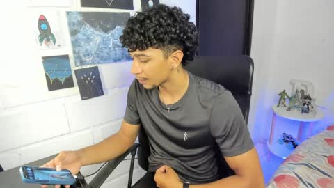 Jay online show from April 7, 9:15 pm