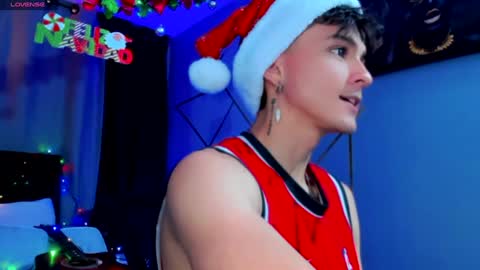 J online show from December 14, 8:40 pm