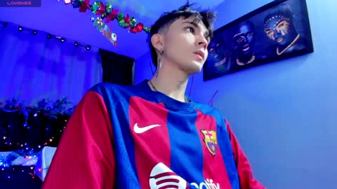 J online show from December 17, 8:21 pm