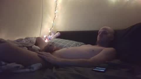 HUngBtmFl online show from April 16, 6:24 am