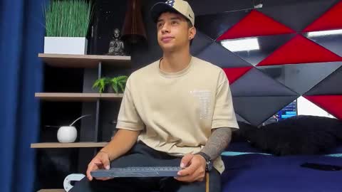 jaze_bradley online show from November 24, 11:22 am