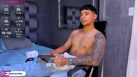 jaze_bradley online show from October 18, 11:48 am