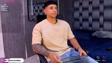 jaze_bradley online show from September 15, 11:33 am