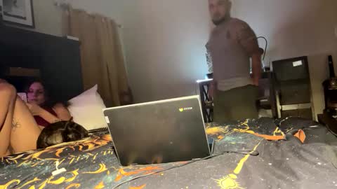 Snapshot of jdwebber45 chatting on October 31, 8:50 am TheMilkMAN95 online show from October 31, 8:50 am