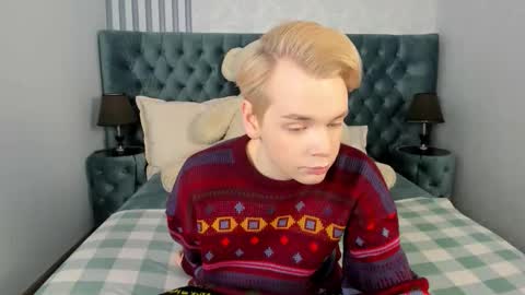 je_salvatore online show from February 2, 7:51 am