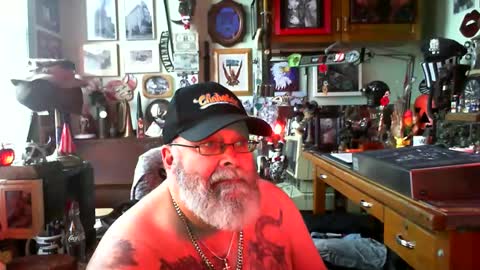 Snapshot of jello9 chatting on January 12, 3:03 pm Jello9 online show from January 12, 3:03 pm