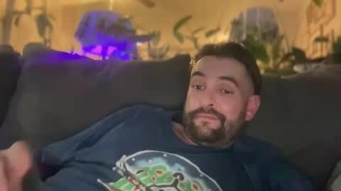 Guy Jones online show from December 19, 12:35 pm