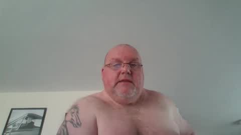 Snapshot of jerseyhammer01 chatting on December 21, 10:28 am Harry online show from December 21, 10:28 am