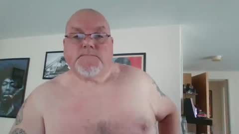 Snapshot of jerseyhammer01 chatting on September 10, 7:51 am Harry online show from September 10, 7:51 am