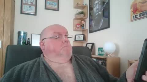 Snapshot of jerseyhammer01 chatting on March 3, 8:45 am Harry online show from March 3, 8:45 am
