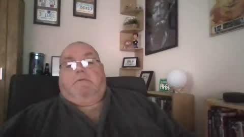 Snapshot of jerseyhammer01 chatting on February 18, 8:49 am Harry online show from February 18, 8:49 am