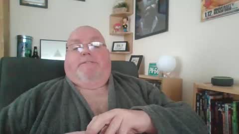 Snapshot of jerseyhammer01 chatting on February 5, 8:43 am Harry online show from February 5, 8:43 am