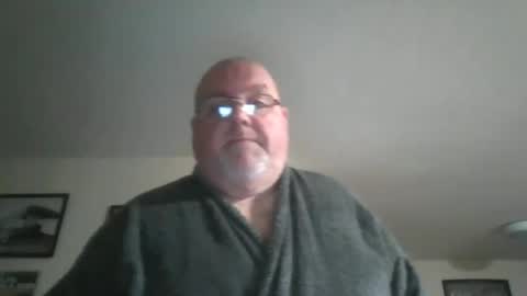 Snapshot of jerseyhammer01 chatting on December 23, 10:42 am Harry online show from December 23, 10:42 am