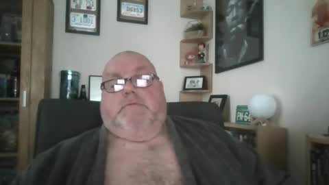Snapshot of jerseyhammer01 chatting on January 5, 11:15 am Harry online show from January 5, 11:15 am