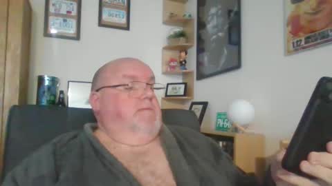 Snapshot of jerseyhammer01 chatting on February 13, 8:27 am Harry online show from February 13, 8:27 am