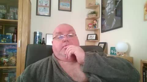 Snapshot of jerseyhammer01 chatting on January 15, 9:13 am Harry online show from January 15, 9:13 am