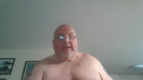 Snapshot of jerseyhammer01 chatting on February 3, 8:46 am Harry online show from February 3, 8:46 am