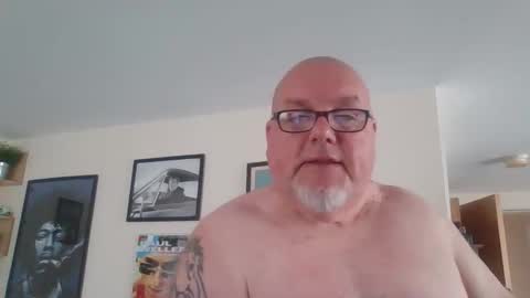 Snapshot of jerseyhammer01 chatting on September 17, 7:42 am Harry online show from September 17, 7:42 am
