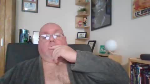 Snapshot of jerseyhammer01 chatting on February 19, 8:33 am Harry online show from February 19, 8:33 am