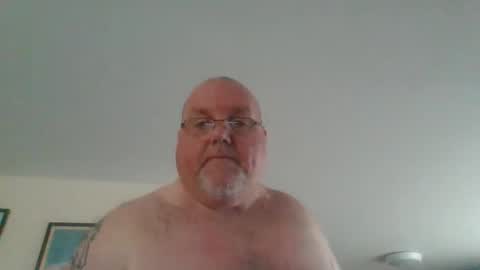 Snapshot of jerseyhammer01 chatting on January 24, 11:15 am Harry online show from January 24, 11:15 am