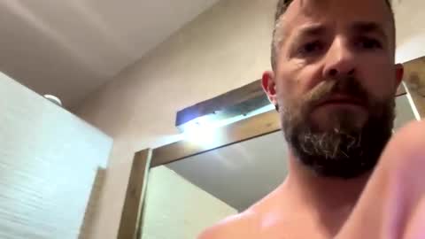 jesaj online show from March 31, 5:58 pm