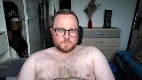 jeuneloup92 online show from March 27, 5:47 pm