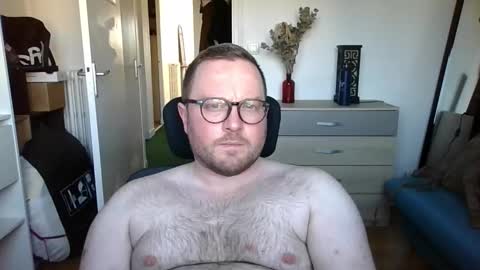 jeuneloup92 online show from November 30, 9:55 am