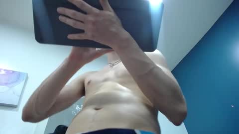 Jheampiero online show from November 22, 5:12 pm