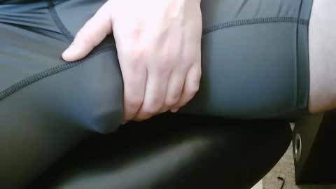 Snapshot of jherm485334 chatting on January 10, 7:00 pm jherm485334 online show from January 10, 7:00 pm