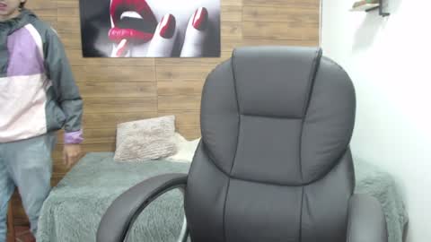 Jhoel online show from January 17, 12:42 pm