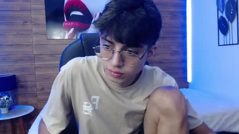 Jhoel online show from December 14, 7:25 pm