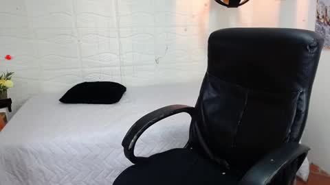 Jhoel online show from December 29, 11:50 am