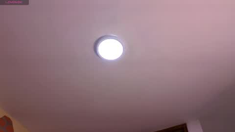 Jhordan White online show from December 17, 6:47 pm