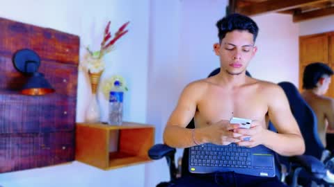 jhosuavega online show from April 2, 3:04 am