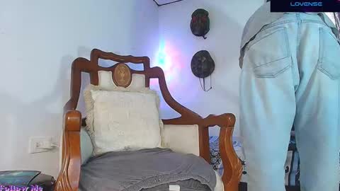 Jimm  Independent Model  online show from October 19, 11:46 am