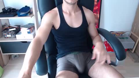 Snapshot of jjrod91 chatting on January 1, 4:18 pm Jon online show from January 1, 4:18 pm