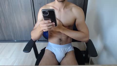 Snapshot of jjrod91 chatting on February 20, 3:52 pm Jon online show from February 20, 3:52 pm