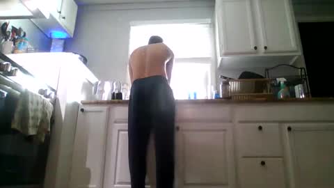 jkyachtyjr online show from November 10, 4:34 pm