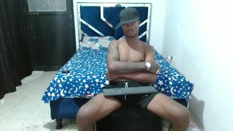Snapshot of joao_leao chatting on September 22, 10:09 pm joao_leao online show from September 22, 10:09 pm